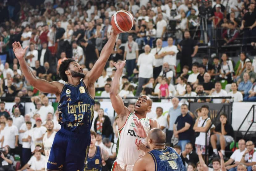 KARSIYAKA-POTADA-TARAFTARINA-KAVUSTU_468450_media1