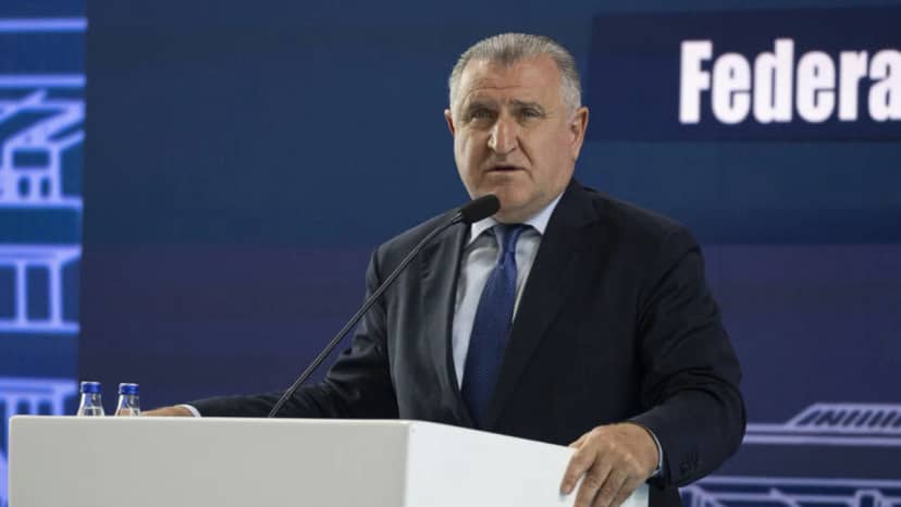 Bakan Bak'tan Cumhurbaşkanlığı Kupası'nı kazanan Fenerbahçe Tarfin'e tebrik