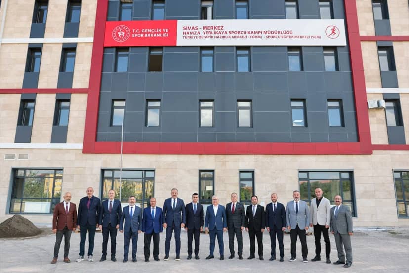 Sivas Valisi Şimşek, TOHM ve SEM binasındaki çalışmaları yerinde inceledi