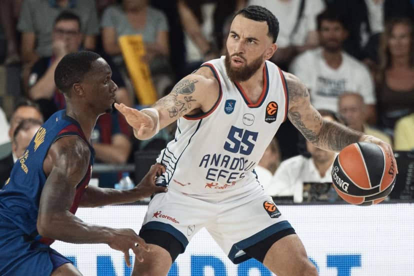Anadolu Efes, EuroLeague’e mağlubiyetle başladı