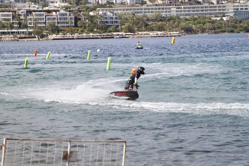 Türkiye Su Jeti ve MotoSurf Şampiyonası 3. ayağında 83 sporcu Bodrum'da yarıştı