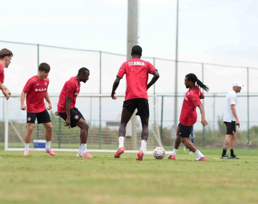 Çorum FK, Antalya kampında çift antrenmanla çalışmalarını sürdürdü