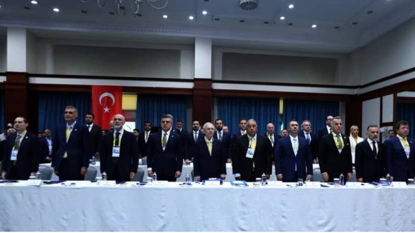 Fenerbahçe'de tarihi genel kurul!