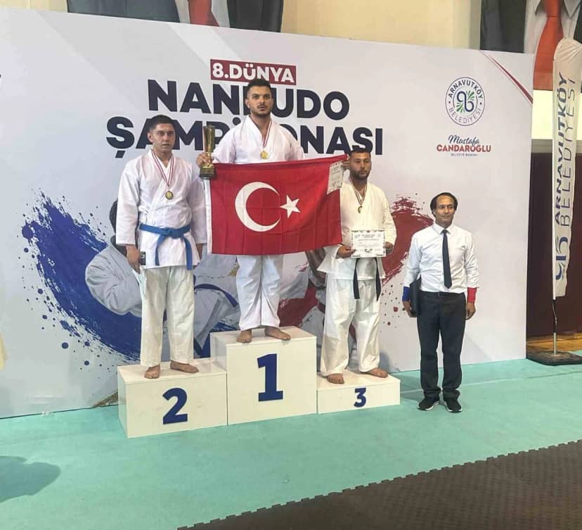 Aydın Şehir Hastanesi'nde yoğun bakım hemşiresi Akküç, Nanbudo dünya şampiyonu oldu