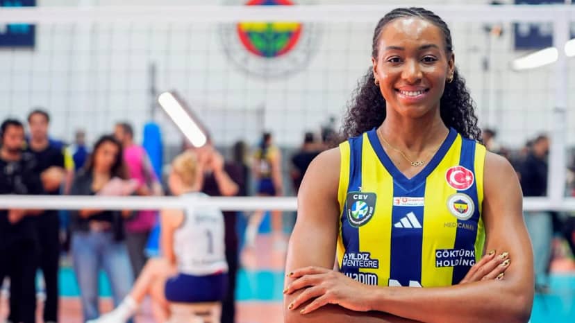 Fenerbahçe Medicana'nın yeni transferleri Salih Şahin ve Chiaka Ogbogu sahaya çıkmak için heyecanlı!