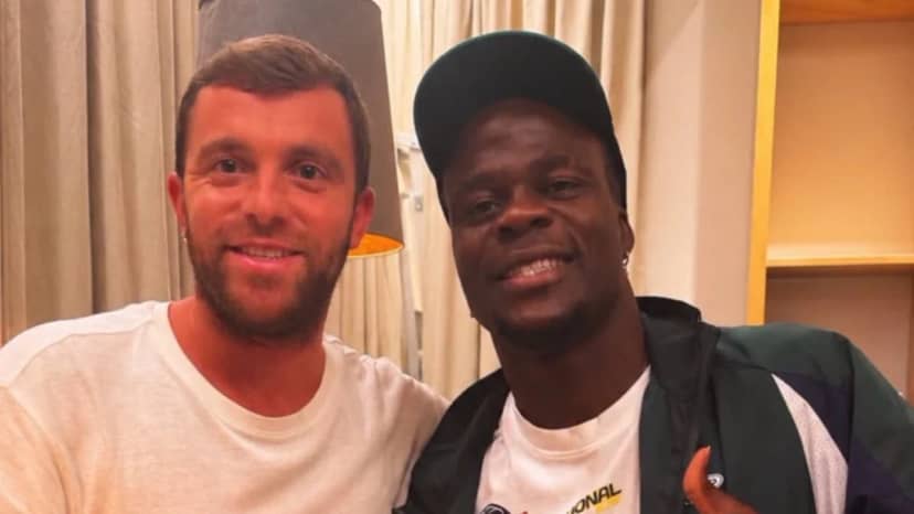 Junior Olaitan ve Fabrizio Romano havaalanında karşılaştı: Paylaşım gecikmedi...