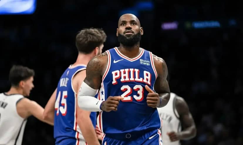 LeBron James, yeni takımı Philadelphia 76ers'ta ilk maçına çıktı