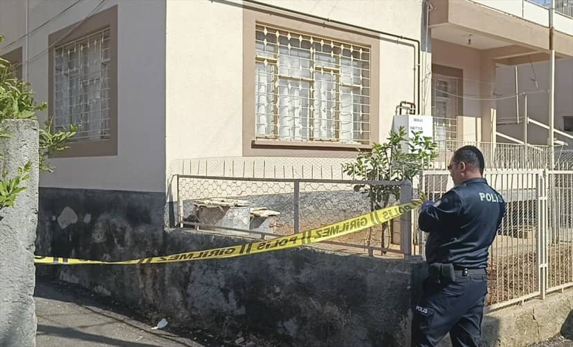 Adana Kozan'da güneş enerjisi tamirine çıktığı damdan düşen işçi hayatını kaybetti