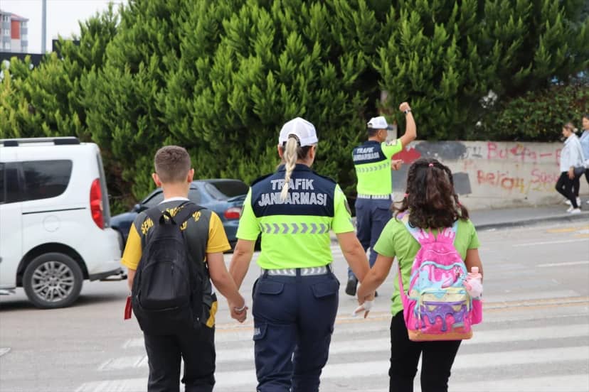 Ankara'da okul çevresi denetiminde 19 bin 854 kişi sorgulandı