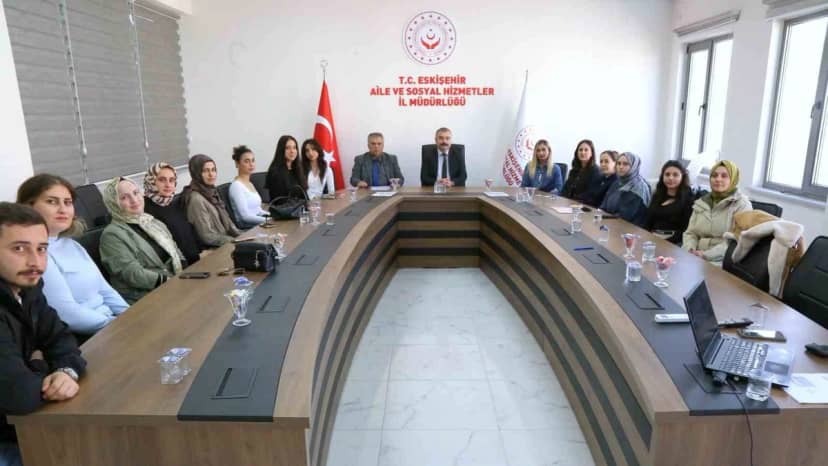 Bakanlık Eskişehir'de yeni bakım personeline mentörlük ve eğitim programı düzenledi