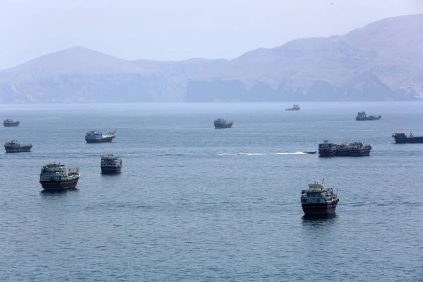 Hürmüz'de bir tanker daha mayına çarpıp alev aldı! İran: Uyarıları dinlemedi, yasak rotaya girdi