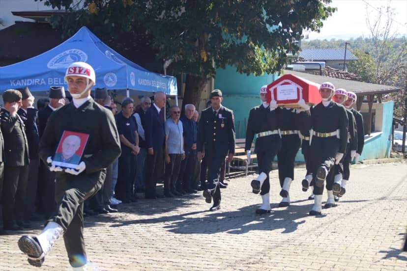 Kıbrıs gazisi Hamit Altıntaş, Kocaeli'nin Kandıra ilçesinde toprağa verildi