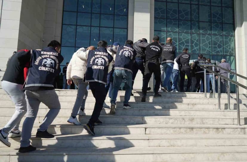 Kırıkkale'de 35 gözaltının ardından Valilik çalışanı dahil 2 kişi tutuklandı