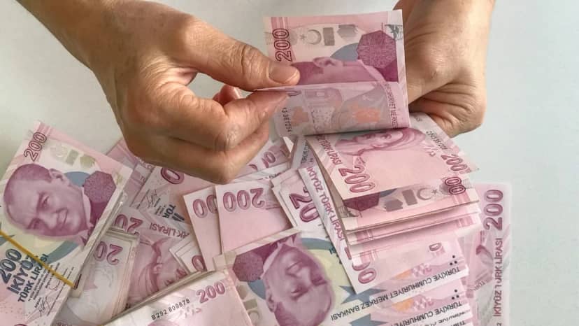 Konut ve otomobil fiyatlarında dikkat çeken fark! İşte Bakan Bolat’ın açıkladığı rakamlar