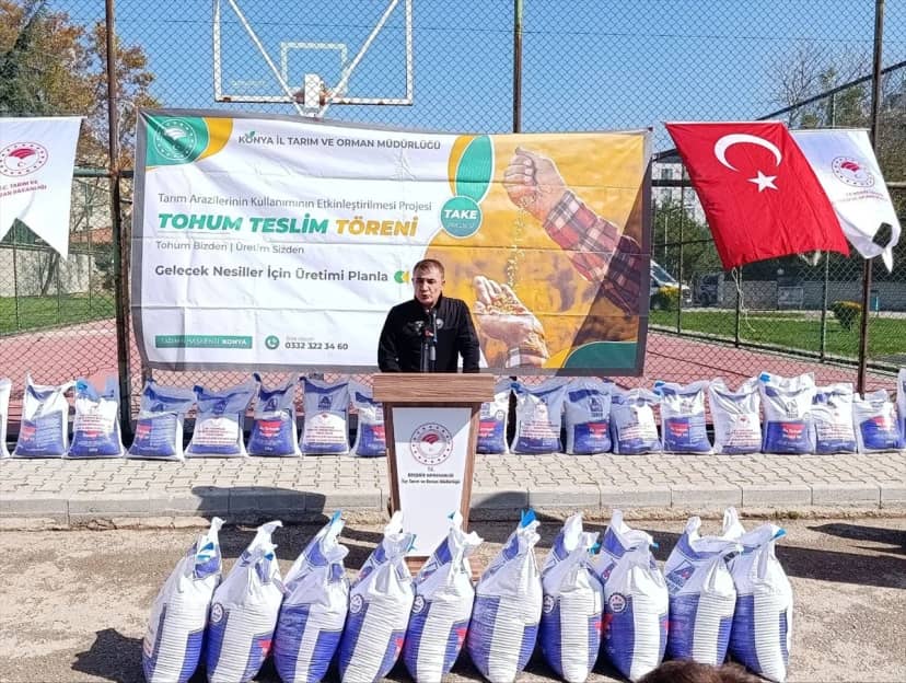 Konya Beyşehir'de mercimek üreticilerine 30 ton tohum dağıtıldı