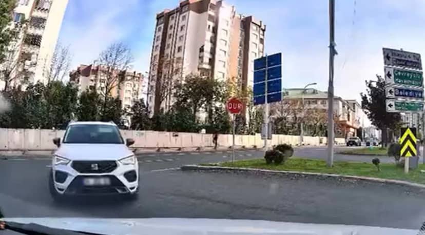 Başakşehir'de ters yönde dönüşte ısrar eden sürücüye 11 bin lira ceza verildi