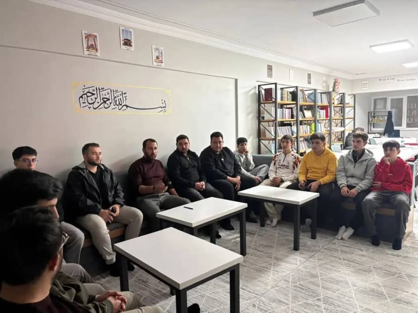 Bayburt Müftülüğü Gençlik Merkezinde Aliya İzzetbegoviç için anma programı düzenlendi