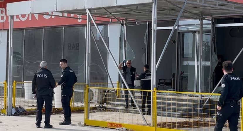 Bursa'da taşeron firma sahibi 250 milyon liralık alacak iddiasıyla ofise ateş açtı