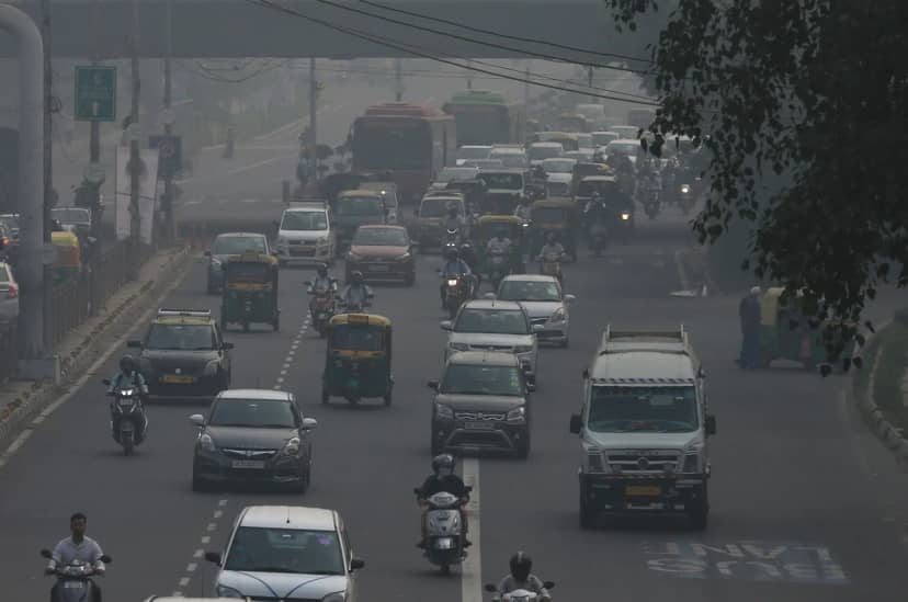 Delhi yönetimi hava kalitesi 300'e ulaşınca kömür ve dizel jeneratör yasağı getirdi
