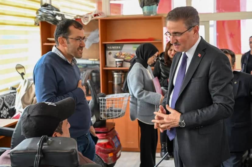 Erzurum Valisi Baruş, Türkiye Sakatlar Derneği Şube Başkanı Efe'yi ziyaret etti