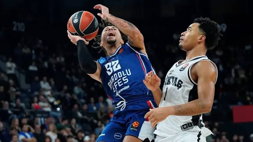 Anadolu Efes-Beşiktaş derbisinde kazanan belli oldu! 89-80