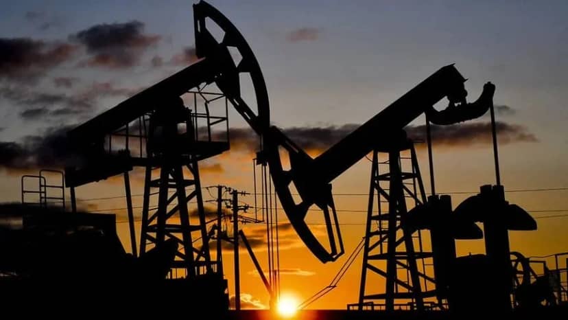 BAE'de petrol sızıntısı alarma geçirdi! Tüm plajlar kapatıldı, balıkçılara yasak geldi