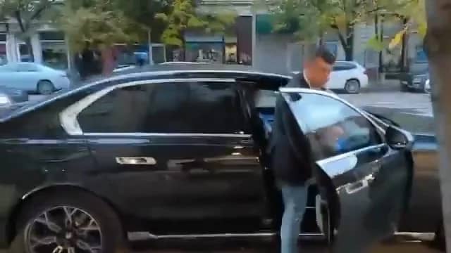 Bulgaristan'ı karıştıran olay! Parlamento Başkanı’na soru sormak isteyen gazeteciyi yere serdiler