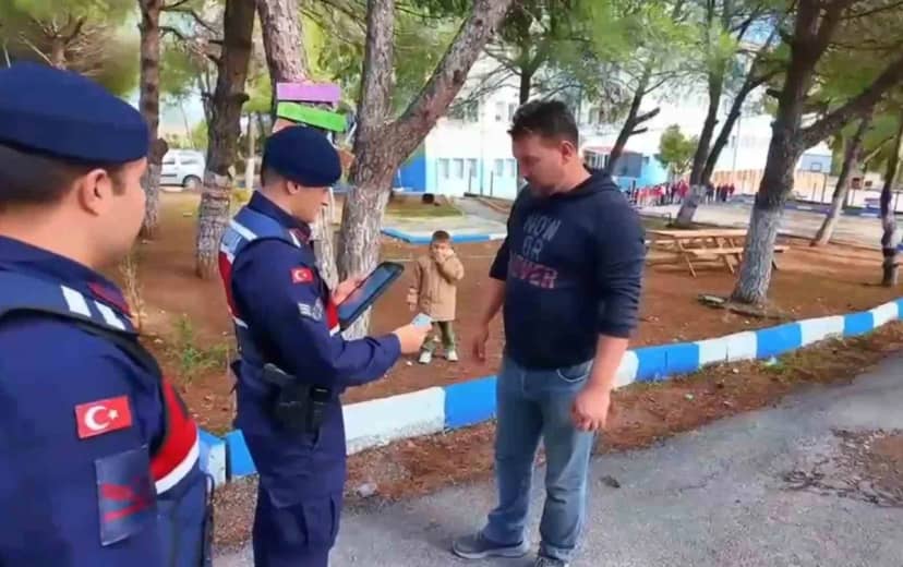 Çanakkale'de jandarma, okul çevresi denetimlerini eğitim yılı boyunca sürdürecek
