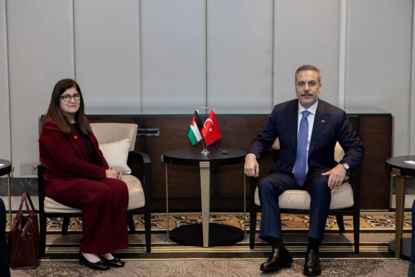 Dışişleri Bakanı Hakan Fidan, Filistin Dışişleri Bakanı Varsen Ağabekyan Şahin ile 9. İstanbul Arabuluculuk Konferansı marjında bir araya geldi.