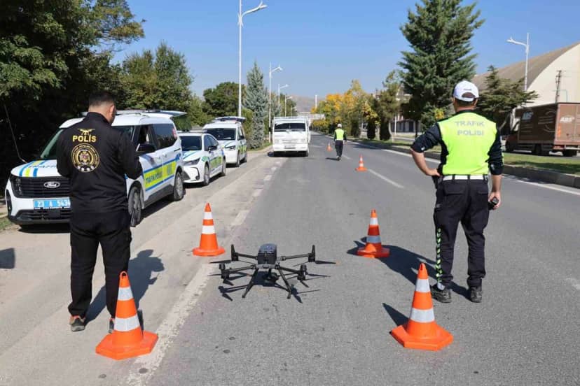 Elazığ'da dron destekli denetimde kural ihlali yapan sürücülere ceza uygulandı