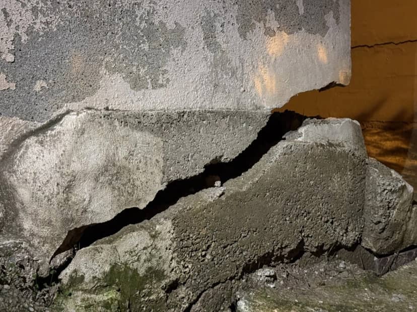 İstanbul ve Mersin'de aynı korku! Çatlayan binalar apar topar boşaltıldı