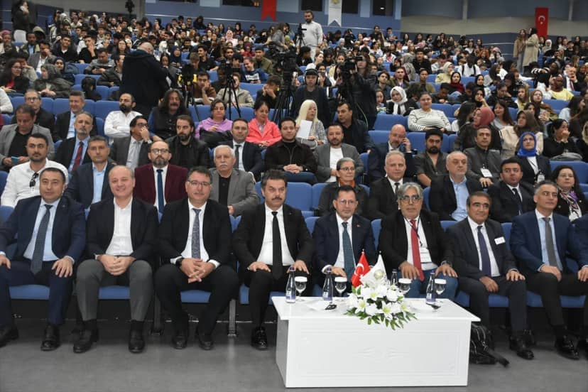 Konya'da yapay zeka konferansı 68 ülkeden 934 bildiriyle sürüyor