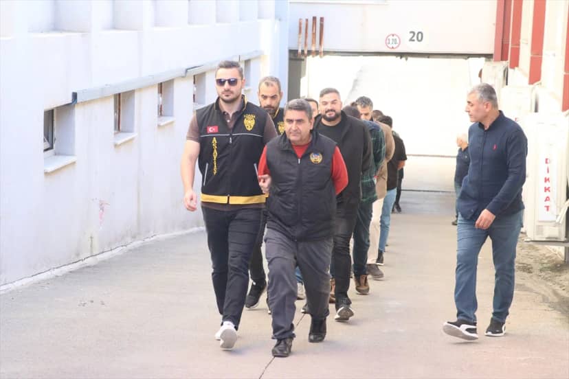 "Kurgu trafik kazası" soruşturmasında 77 şüpheli gözaltına alındı
