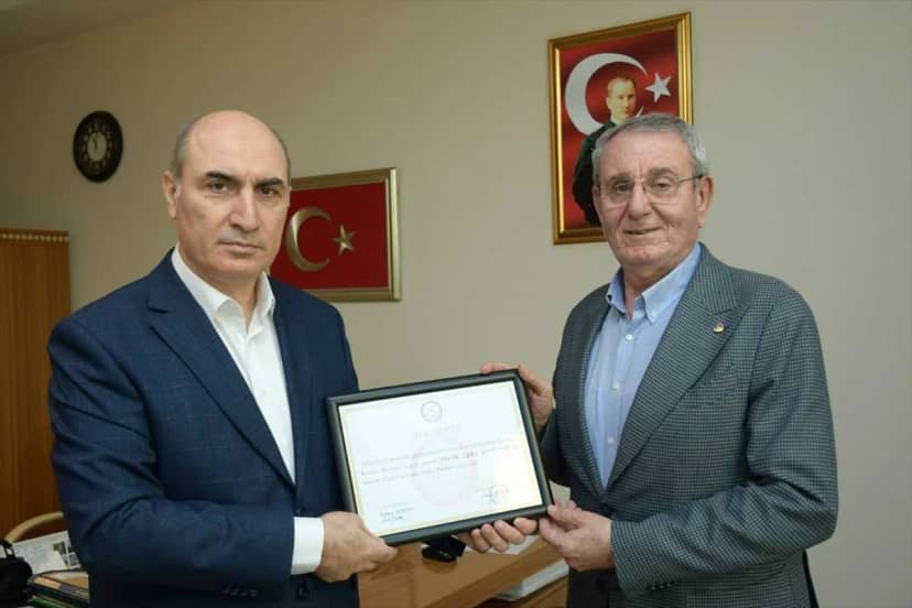 Murzioğlu, Samsun TSO başkanlığına yeniden seçildi, mazbatasını Altun'dan aldı