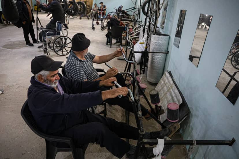 Savaşın yaralarını sporla sarıyor! Suriye'ye dönen boks şampiyonundan ilginç salon