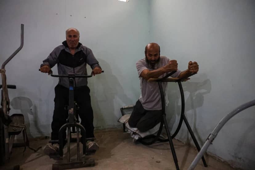Savaşın yaralarını sporla sarıyor! Suriye'ye dönen boks şampiyonundan ilginç salon