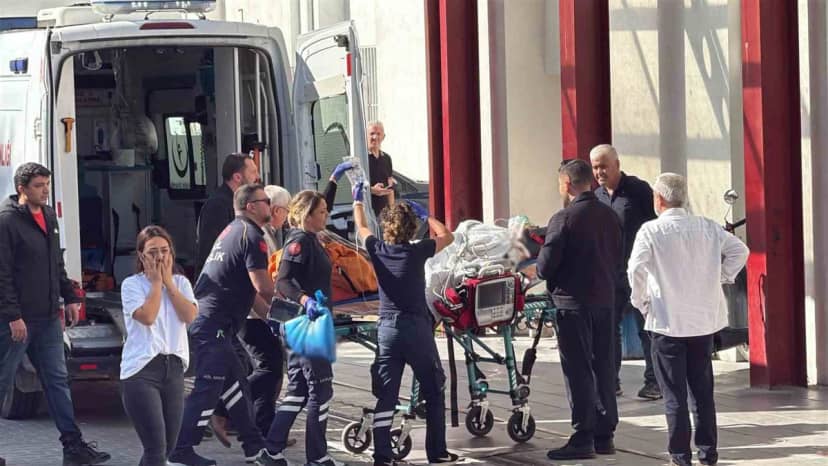 Sivrihisar'da 53 yaşındaki kadın traktör şaftına sol kolunu kaptırdı, ağır yaralandı