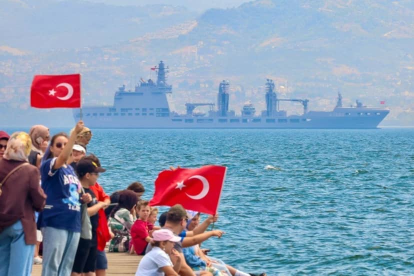 "Tarihi adımı selamlıyoruz" Türkiye-Libya deniz yetki alanları anlaşmasını böyle karşıladılar