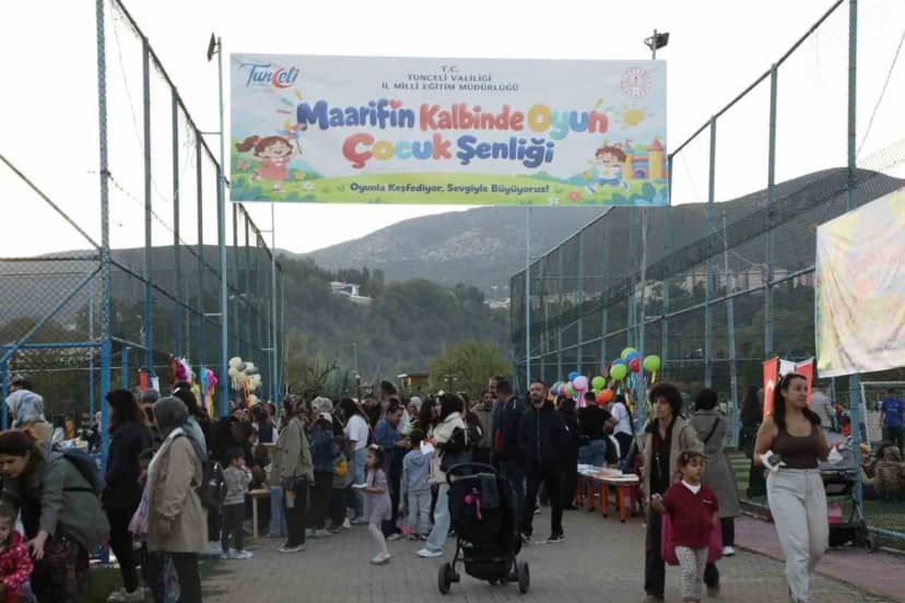 Tunceli'de Maarifin Kalbinde Oyun Çocuk Şenliği Mameki Parkı'nda düzenlendi