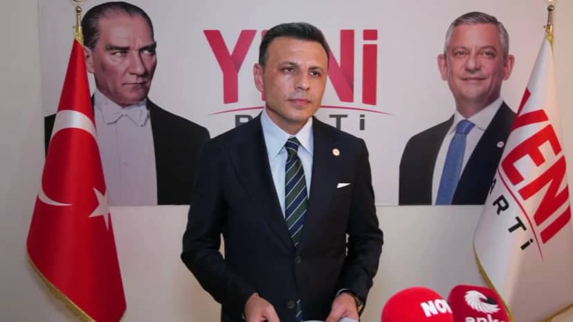 YENİ Parti İstanbul İl Başkanı Çelik Borsa'daki 168 milyar dolarlık erimeyi eleştirdi