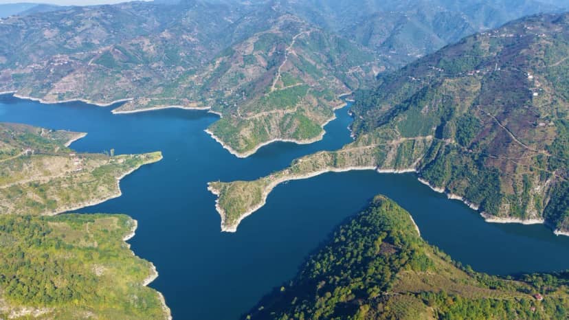 Yeşilırmak, Samsun, Ordu ve Tokat'ı ayıran sınırda güzel görüntüler oluşturdu
