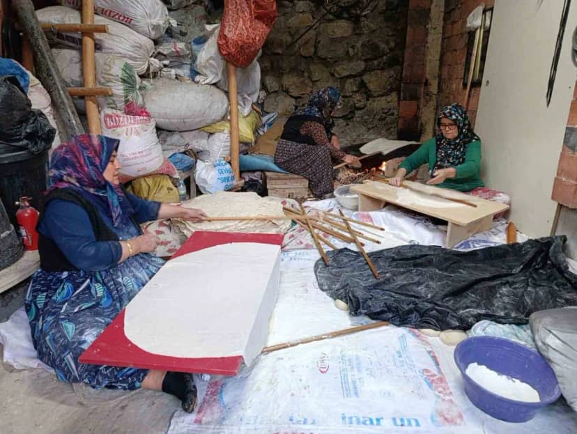 Yozgat Çekerek'te kadınların imece usulü yaptığı yufka ekmek 1,5 yıla kadar dayanıyor