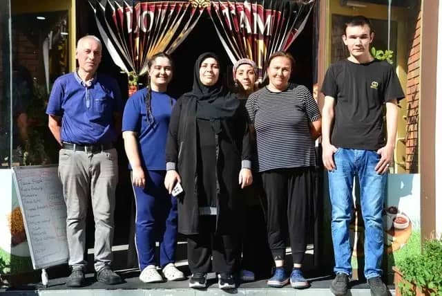 29 bin nüfuslu ilçede iki restoran işletiyor! "Kadın olarak tepki gördüm" 5