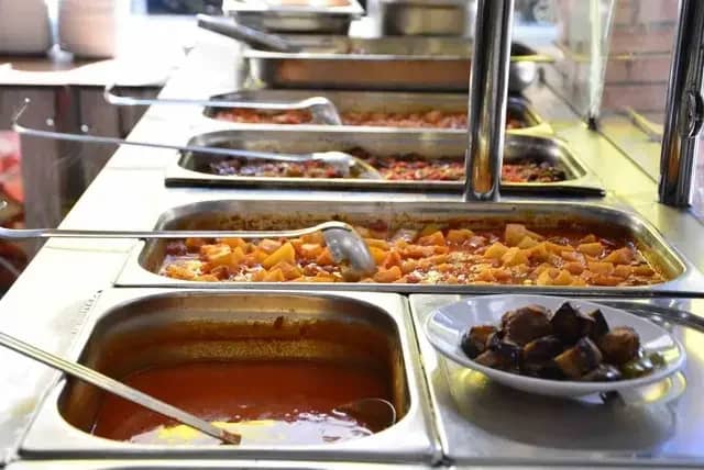 29 bin nüfuslu ilçede iki restoran işletiyor! "Kadın olarak tepki gördüm" 7