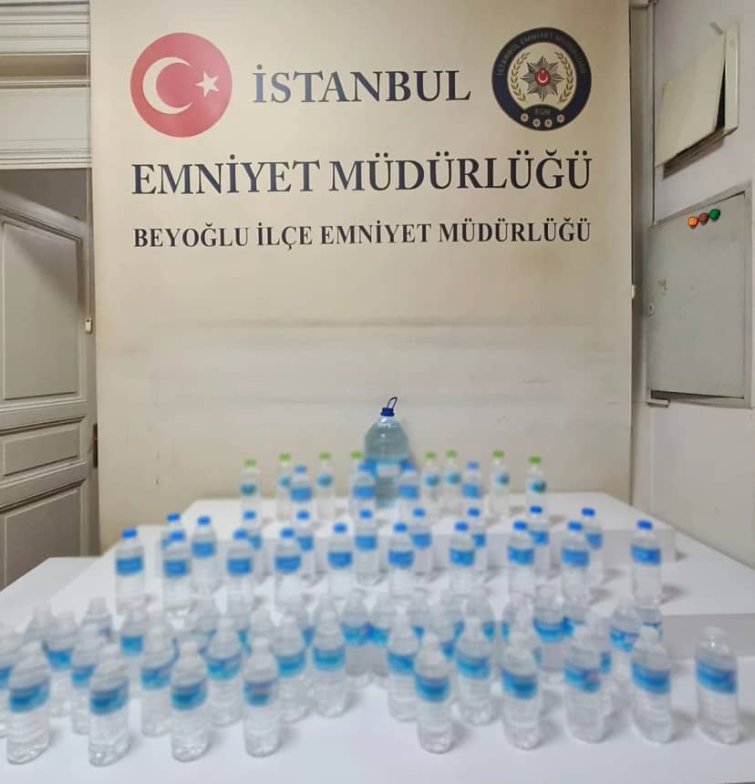 Beyoğlu'nda 80 şişe etil alkol ele geçirildi, işletme sahibi gözaltına alındı