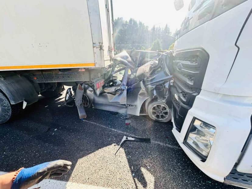 Bilecik Bozüyük'te zincirleme trafik kazasında 1 kişi yaralandı