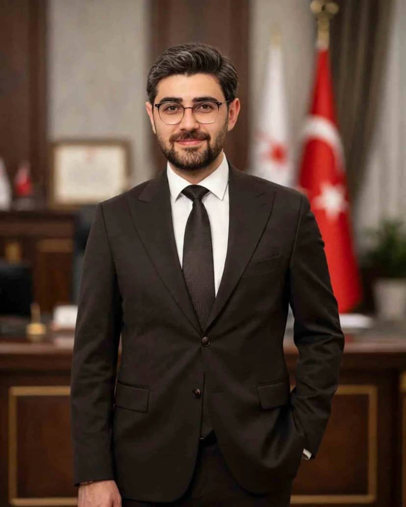 Bolvadin baro temsilciliği seçimini Av. Samet Özaydın 19 oy alarak kazandı