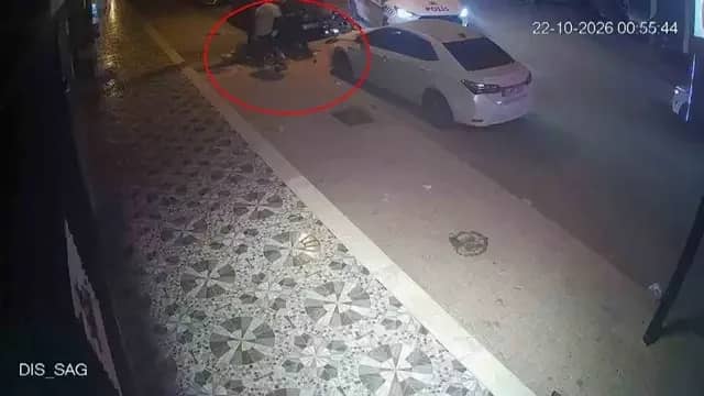 Çalıntı motosikletle polisten kaçan şahıs, metrelerce havaya uçtuktan sonra yaya olarak kaçışını sürdürdü 3