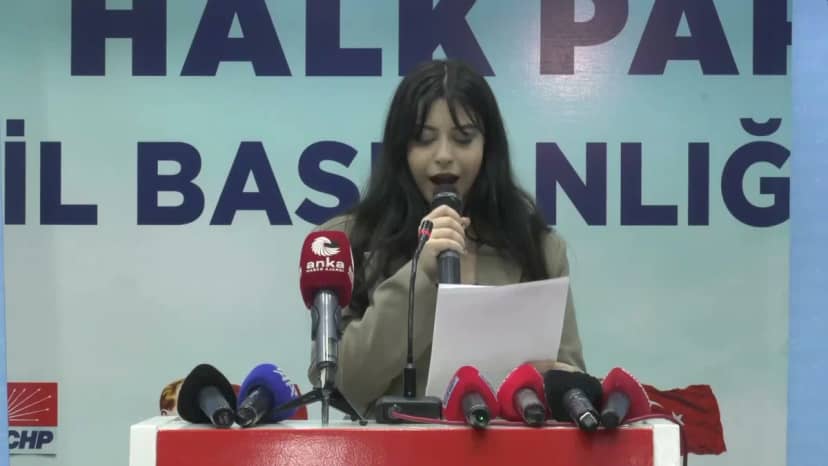 CHP lideri Kılıçdaroğlu, Gaziantep'te 103 genç üyenin töreninde gençlere seslendi