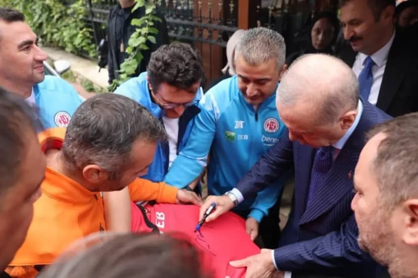 Cumhurbaşkanı Erdoğan, İstanbul Kastamonuspor yönetimini kabul etti 3